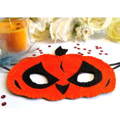 angry-pumkin-mask-ditte-mp40-5